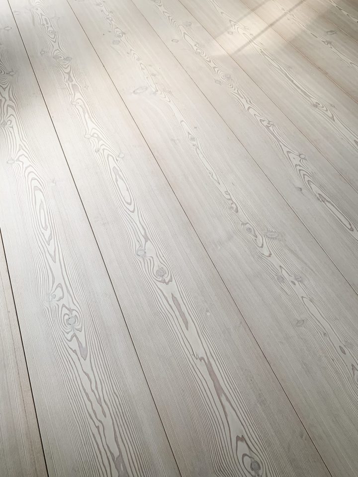 Douglasie Dielen weiss gelaugt und geölt