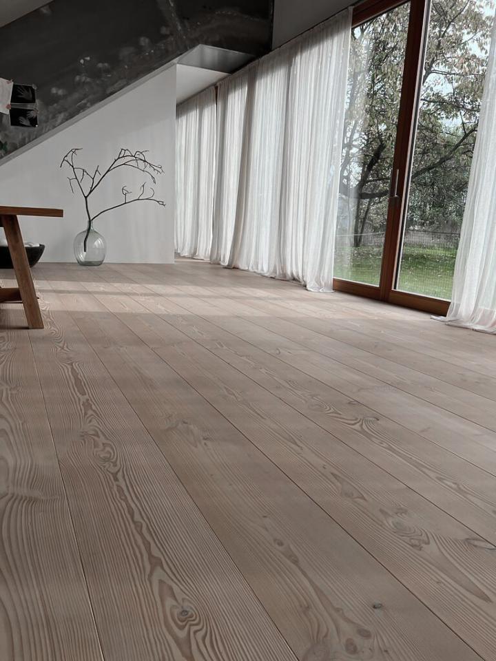 Douglasie_Dom_Schwedisch_weiss