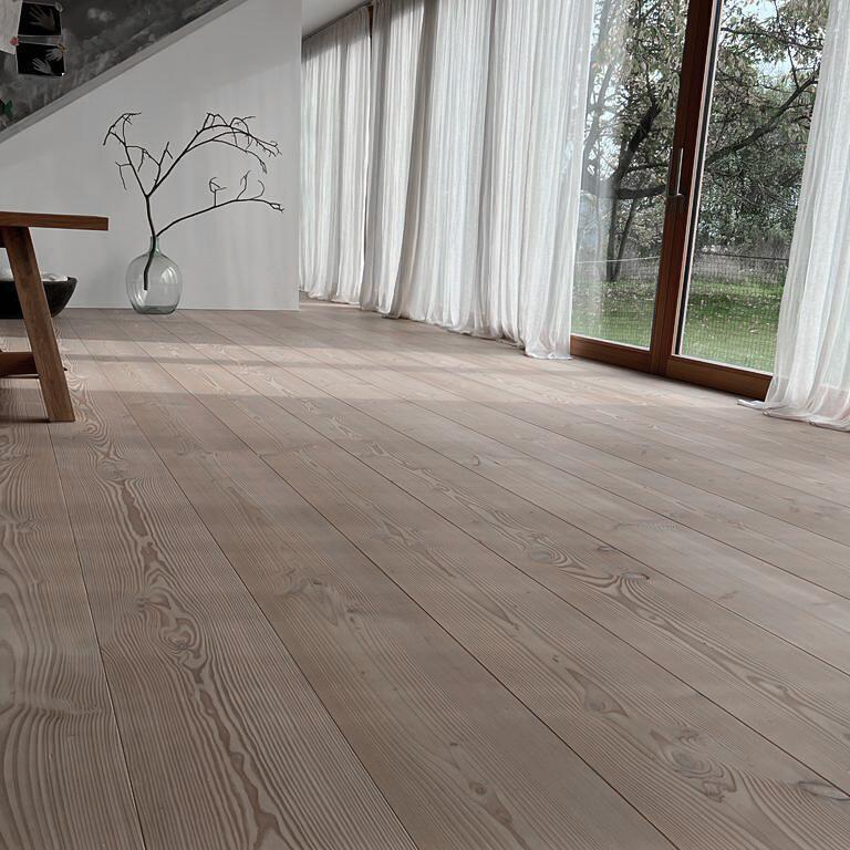 Douglasie_Dom_Schwedisch_weiss