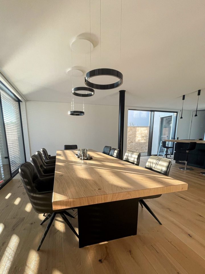 Eiche_Esszimmertisch_gebürstet