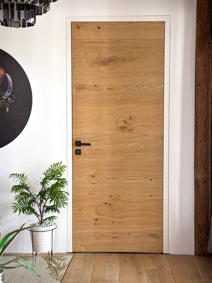 Eiche_Türblatt_gebürstet _horizontal