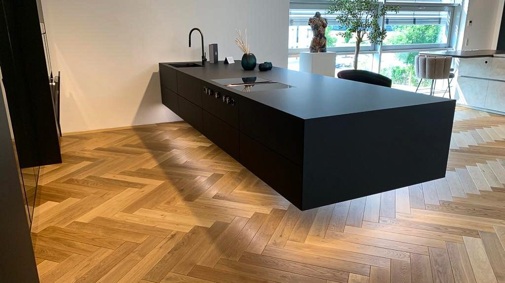 Fischgrätparkett Eiche Black-Forest-21