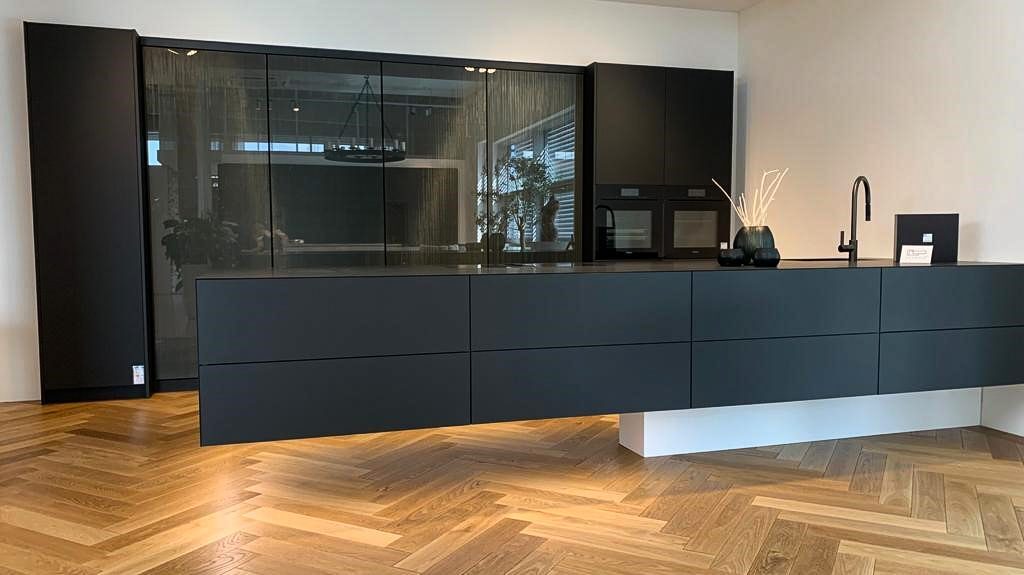 Fischgrätparkett Eiche Black-Forest-21