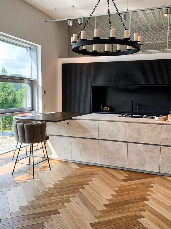 Fischgrätparkett Eiche Black-Forest-21