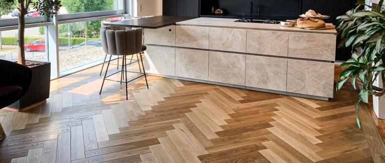 Fischgrätparkett Eiche Black-Forest-21