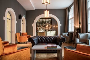 Fischgrätparkett Dom-France