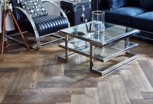 Fischgrätparkett_Dom-Altholz_Bauarena_Parkett_1.1