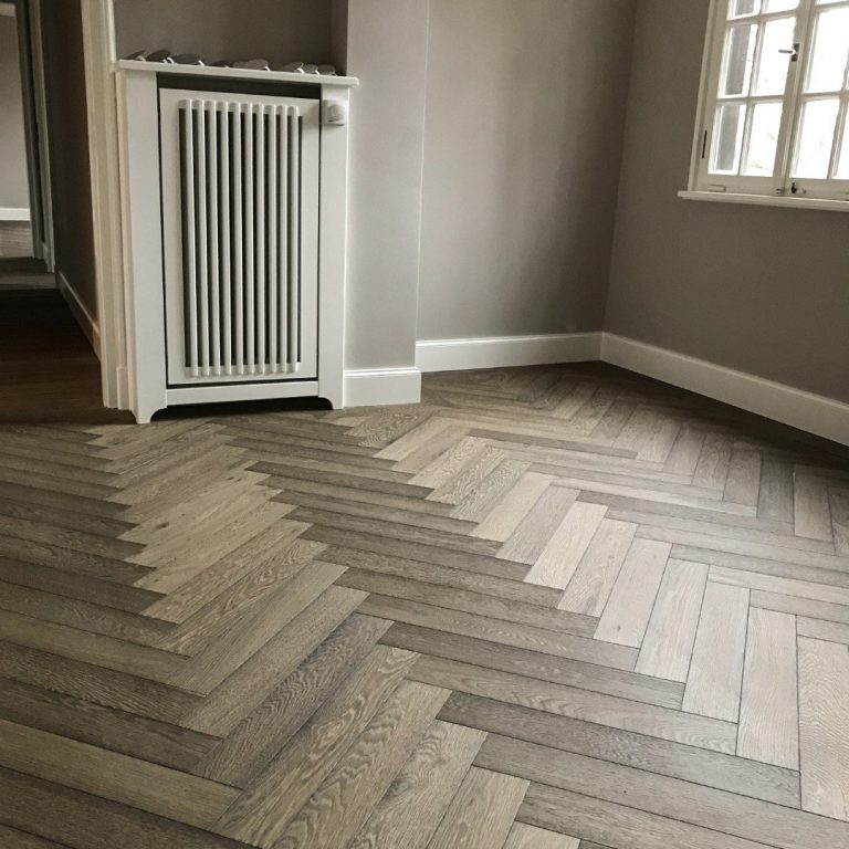 Fischgrätparkett Eiche Dom-Gamsleder