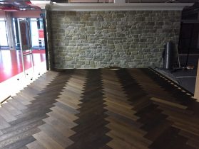 Fischgrätparkett Dom-Altholz | Bauarena Volketswil, Colmore Swiss AG