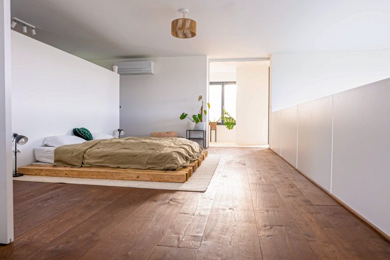 Schlossdielen Chalet-Soft Tabacco 20_22885_extern (4)