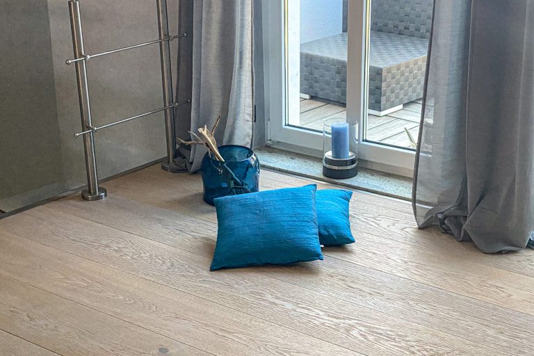 Schlossdielen Dom-soft Elfenbein 17 - Premium Auslese