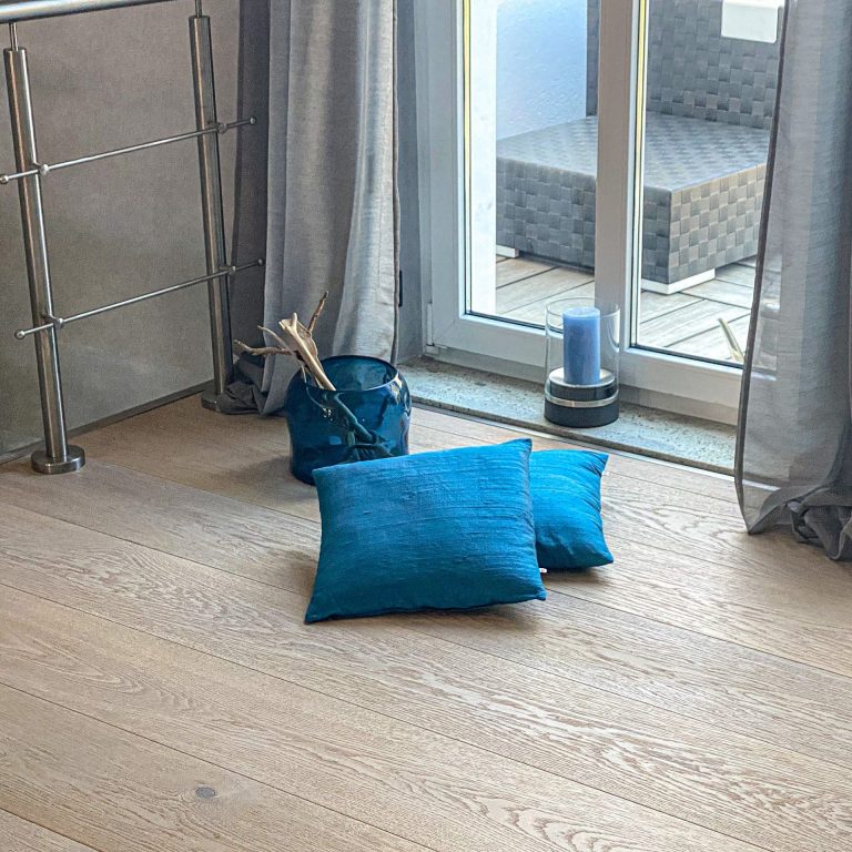 Schlossdielen Dom-soft Elfenbein 17 - Premium Auslese