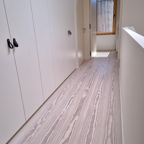 Schlossdielen Douglasie Korn-selbst geölt_Premium Auslese