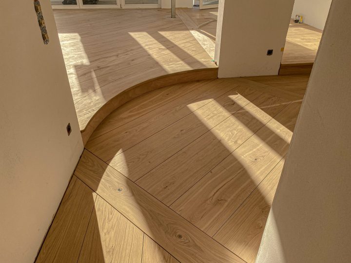 Schlossdielen Korn-Roh