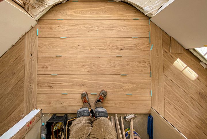 Schlossdielen Korn-Roh