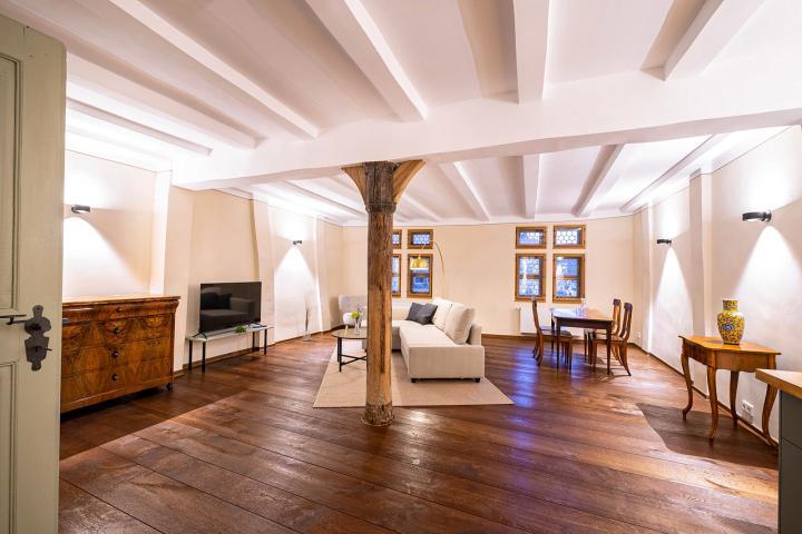 Schlossdielen Massiv_Dom-Tabacco20