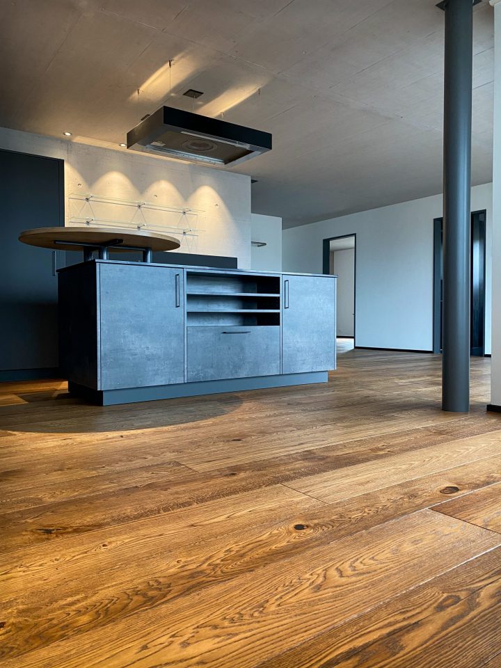 Schlossdielen_Dom_Haselnussbraun 2017