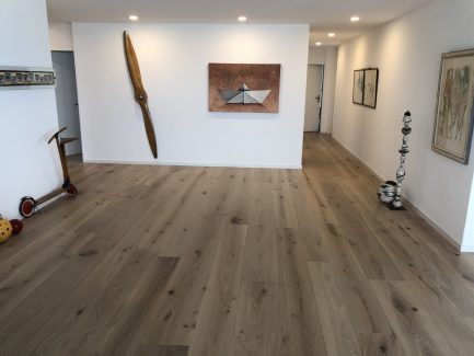 Schlossdielen Eiche gebürstet - Elfenbein 2017