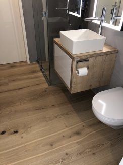 Schlossdielen Eiche gebürstet - Elfenbein 2017