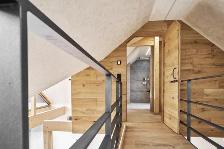 Wandverkleidung aus Holz / Eiche