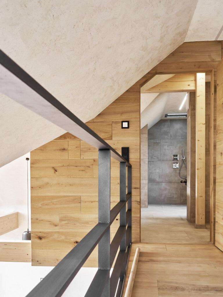 Wandverkleidung aus Holz / Eiche